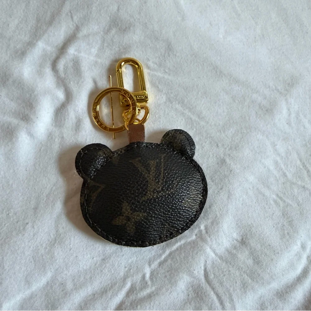 Louis Vuitton Upcycled Bag Charm Keychain Brown Monogram Panda Bear Head Gold - Picture 3 of 3